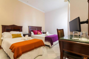  Hotel Baco  Севилья
